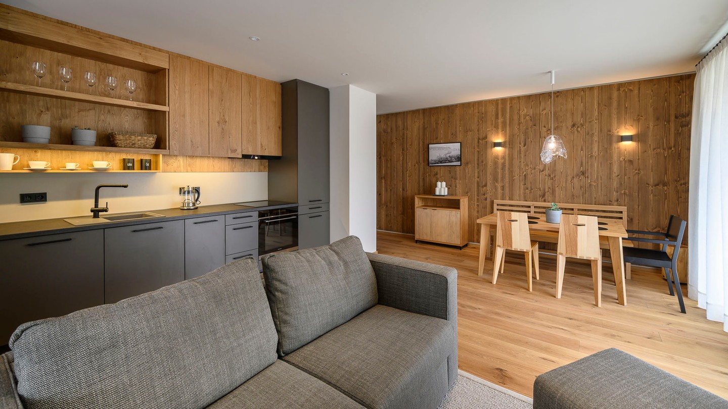 Living room dining table 2.jpg